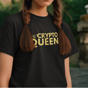 Crypto Queen Comfort Colors T-Shirt, Bitcoin Nerd Gift for Blockchain Technology Fan